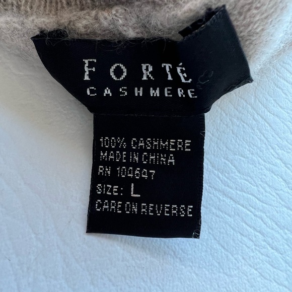 Cashmere Elegant Beige Poncho Turtleneck - Picture 9 of 13